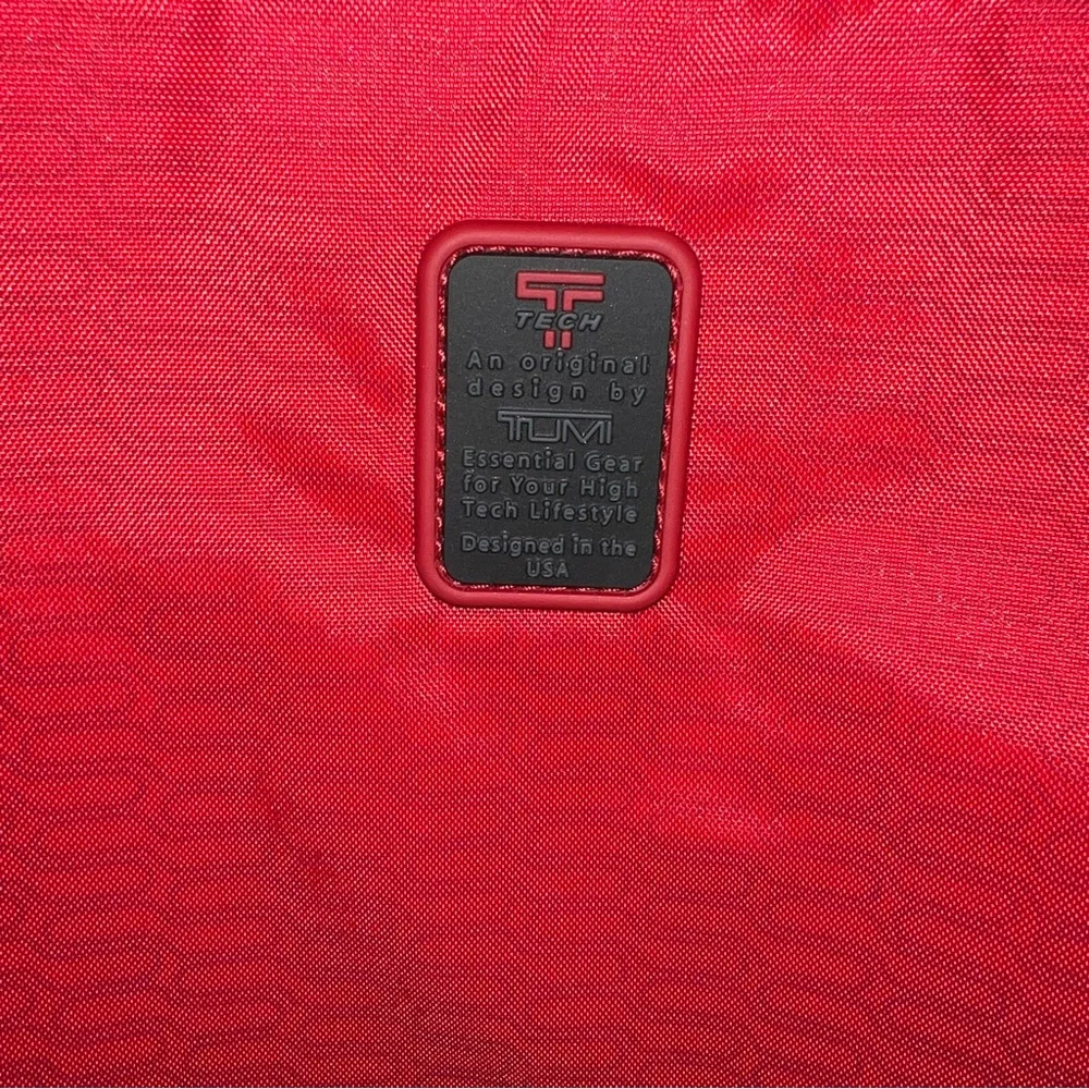 Tumi T-Tech Black Messenger bag. Excellent new condition